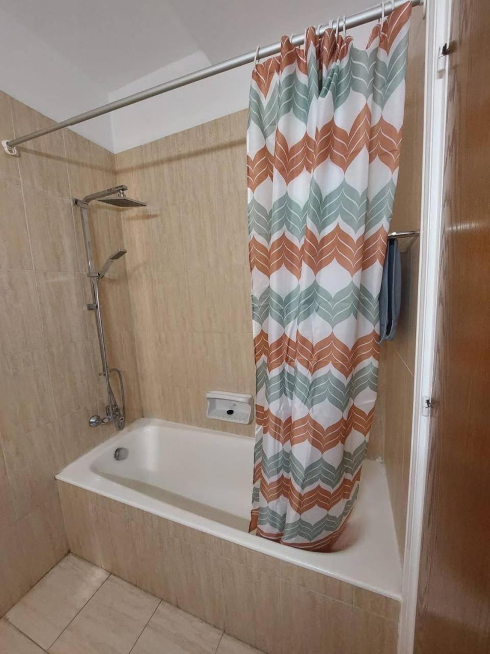 Sunny 2 Bedroom Larnaca Center Экстерьер фото
