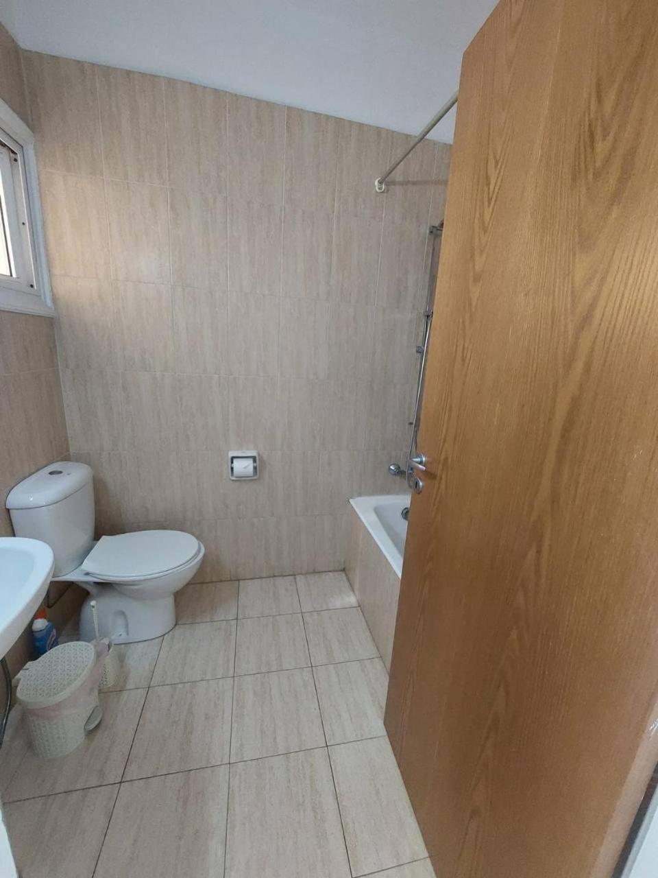 Sunny 2 Bedroom Larnaca Center Экстерьер фото